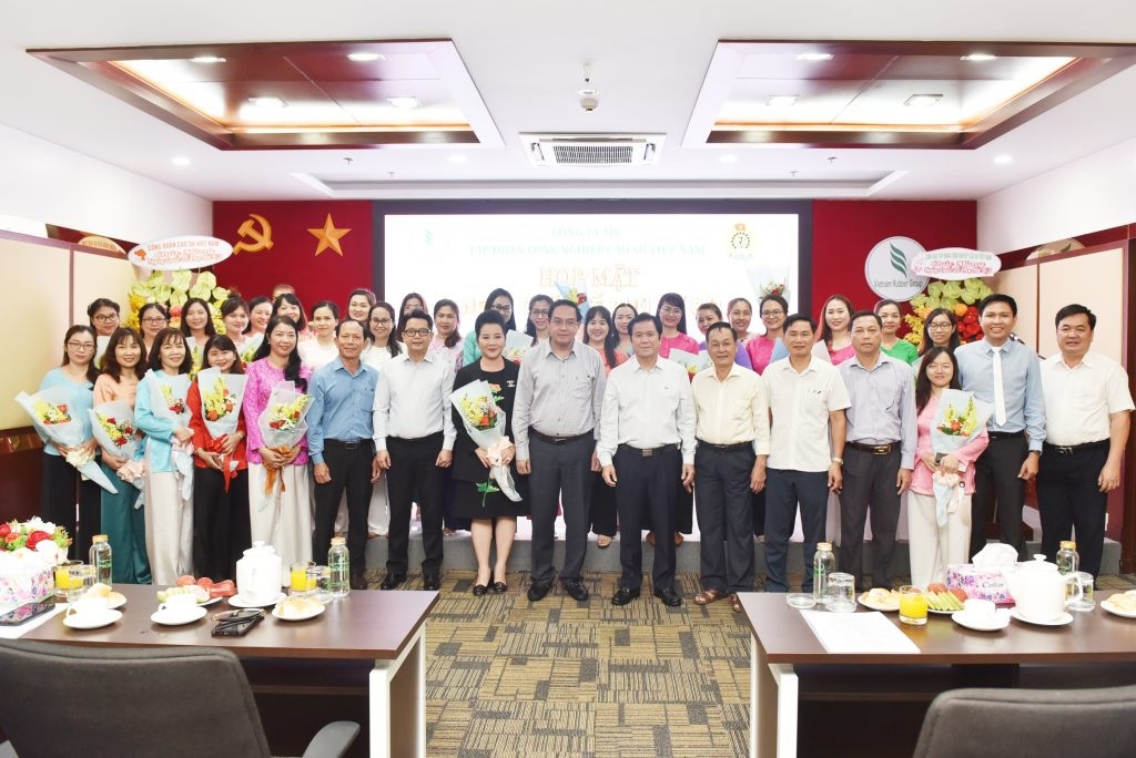 Công ty mẹ VRG họp mặt ngày Quốc tế Phụ nữ